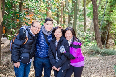 Samantha with her family on vacation in Kyoto, Japan, December 2014. (l-r): Bertie (father), Denny (brother), Anne (mother) and Samantha